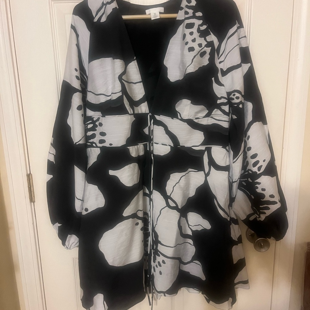 H&M Black and White Floral Dress